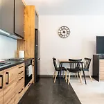 Appartamento Raciborska 2-bedroom By Bookinghost
