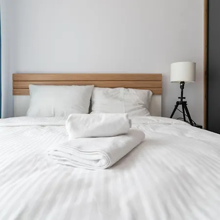 Apartment Raciborska 2-bedroom By Bookinghost *