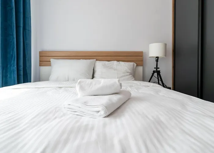 Apartment Raciborska 2-bedroom By Bookinghost *