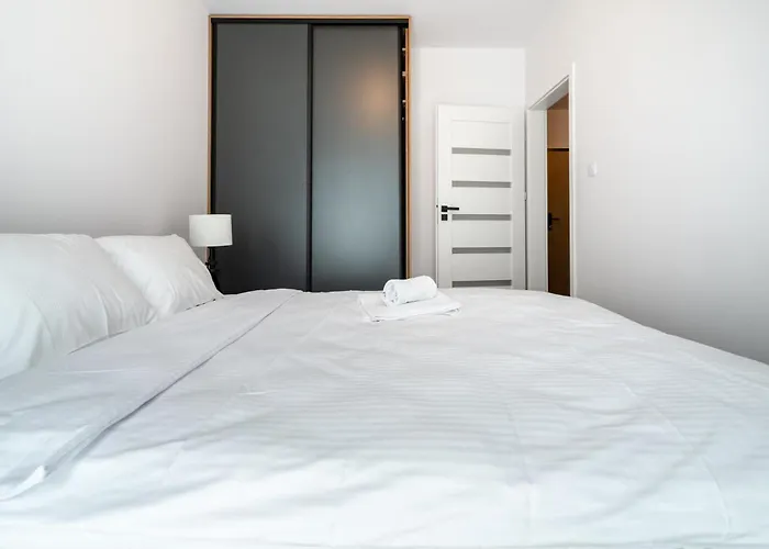 Apartment Raciborska 2-bedroom By Bookinghost Kattowitz